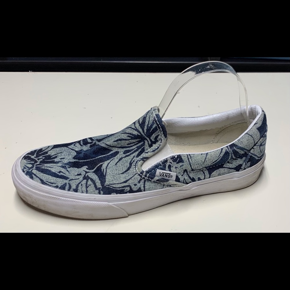 Vans Slip-On Floral Canvas Sneakers in Navy and Light Blue
